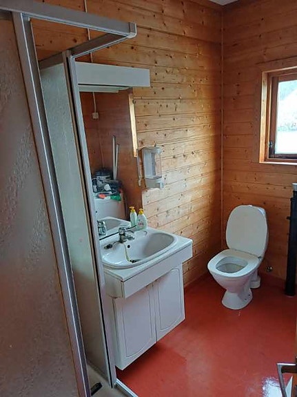 Betongflåte med hus 3 of 5
