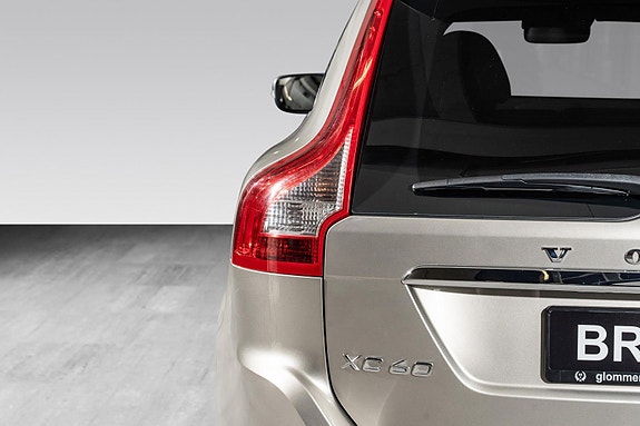 Volvo XC60 7 of 30