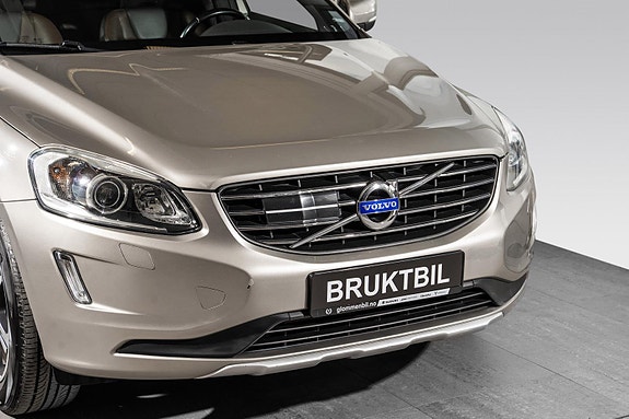 Volvo XC60 2 of 30