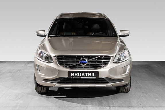 Volvo XC60 3 of 30