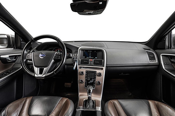 Volvo XC60 15 of 30