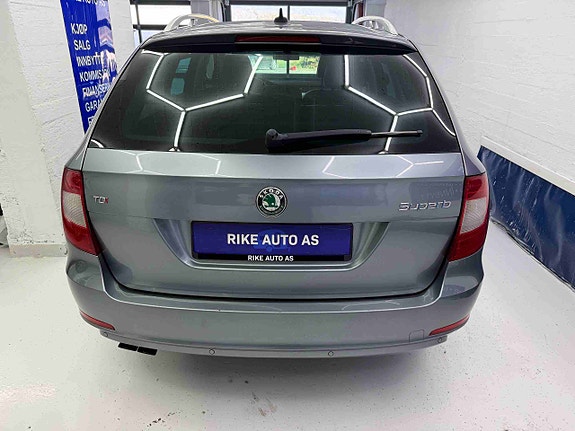 Skoda Superb 8 of 30