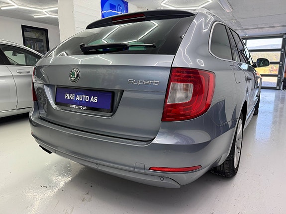 Skoda Superb 9 of 30
