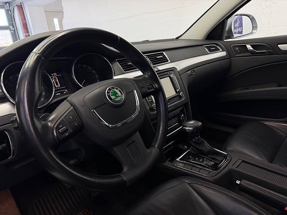 Skoda Superb 18 of 30