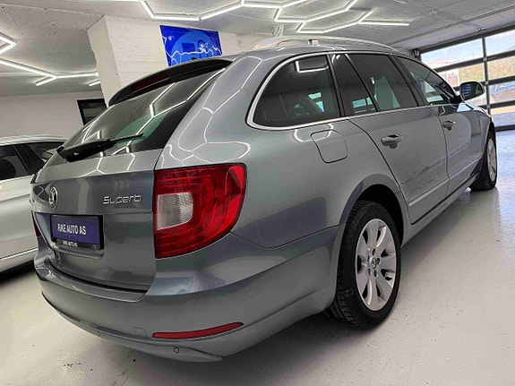 Skoda Superb 10 of 30