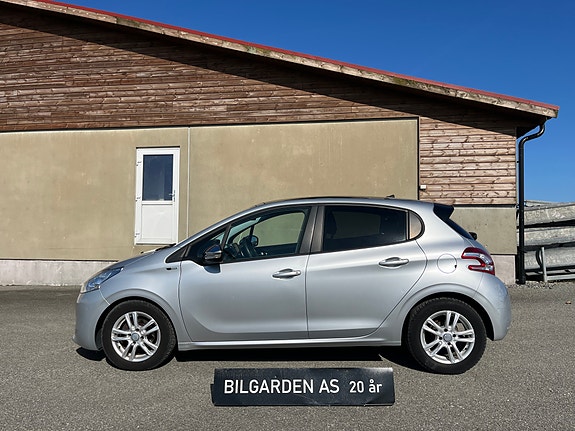 Peugeot 208 6 of 12