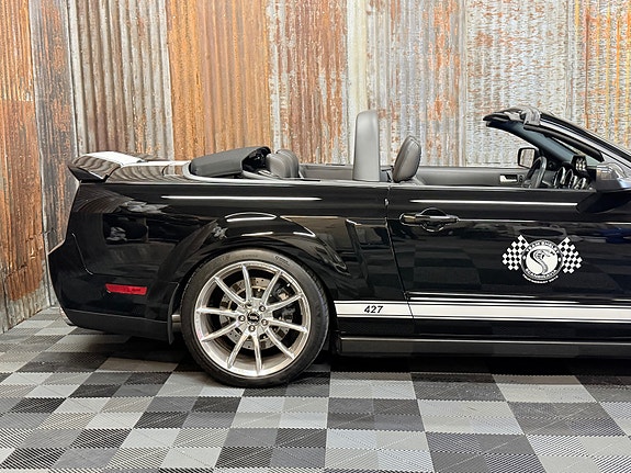 Ford Mustang 4 of 30