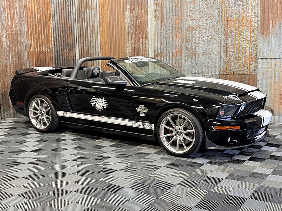 Ford Mustang 2 of 30