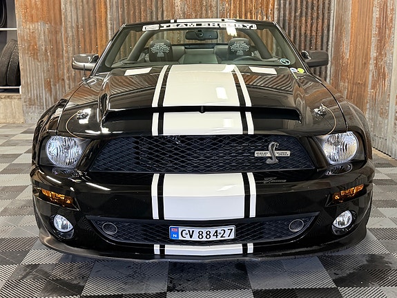 Ford Mustang 8 of 30