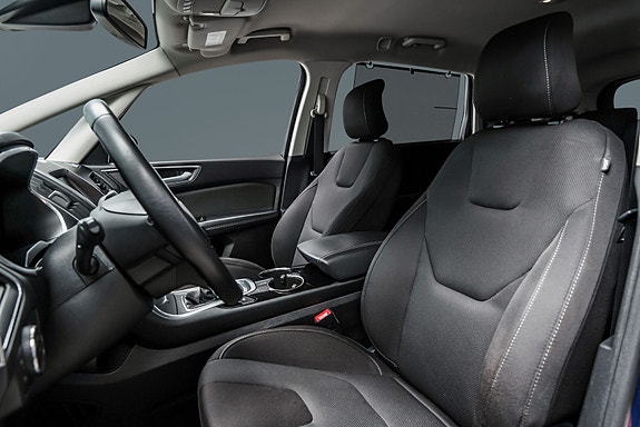 Ford S-MAX 17 of 30
