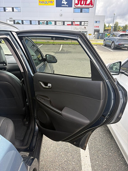 Hyundai Kona 26 of 30