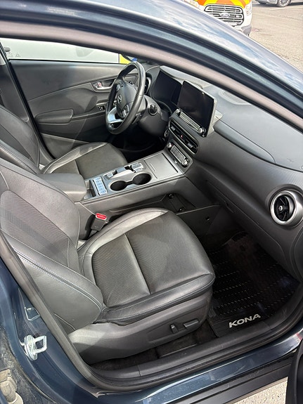 Hyundai Kona 28 of 30