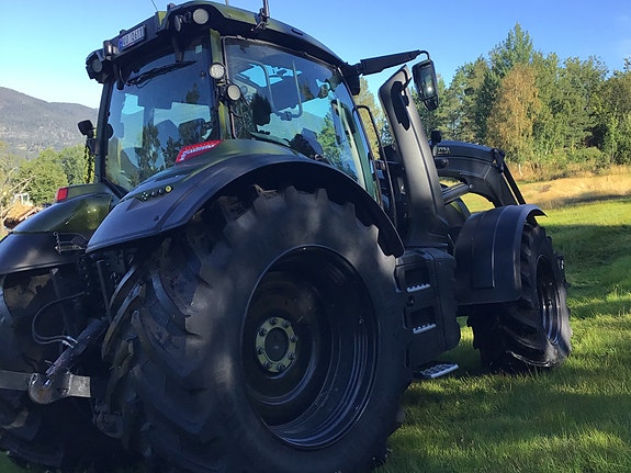 Valtra T235DST 2025, kr 2 390 000,-