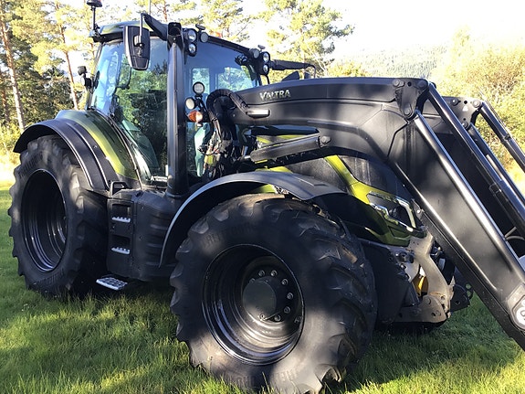 Valtra T235DST 2025, kr 2 390 000,-