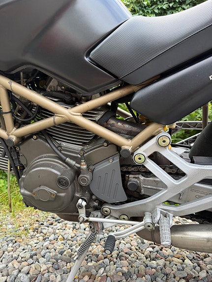 Ducati Monster 600 7 of 17