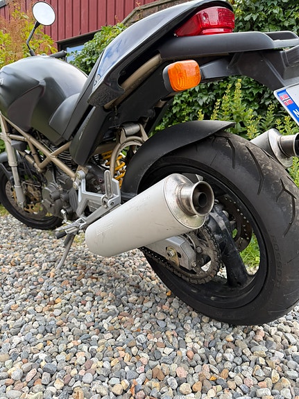 Ducati Monster 600 8 of 17