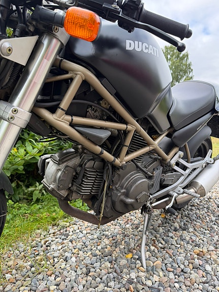 Ducati Monster 600 6 of 17