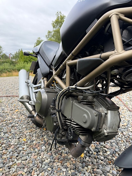 Ducati Monster 600 11 of 17