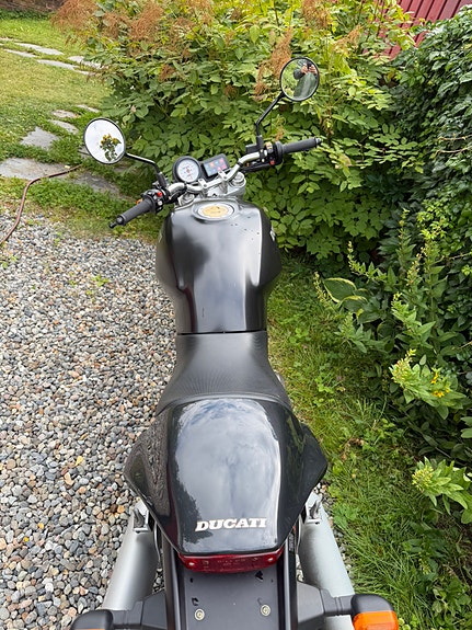 Ducati Monster 600 17 of 17
