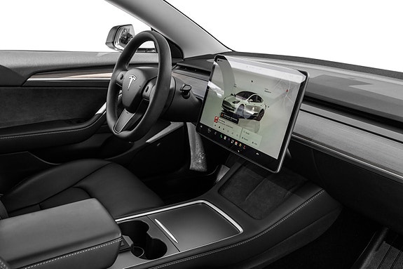 Tesla Model 3 29 of 30