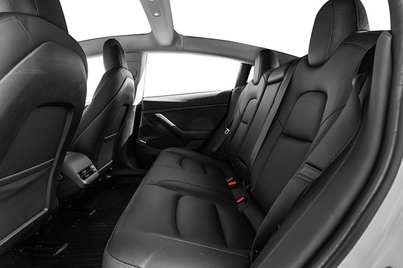 Tesla Model 3 13 of 30