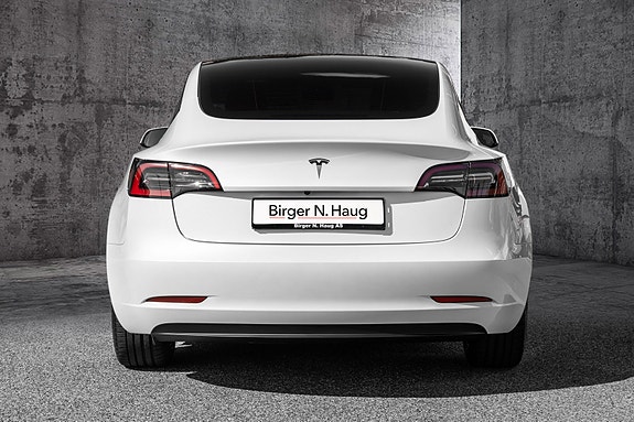 Tesla Model 3 5 of 30