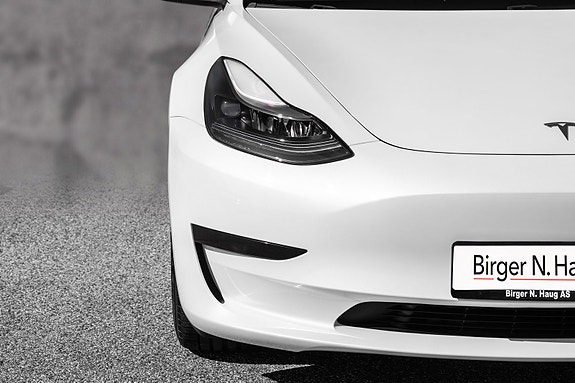 Tesla Model 3 2 of 30