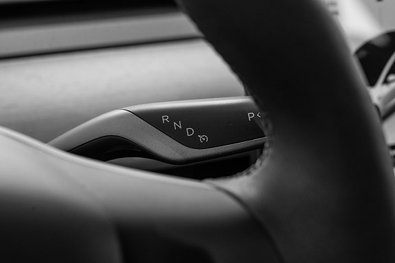 Tesla Model 3 16 of 30
