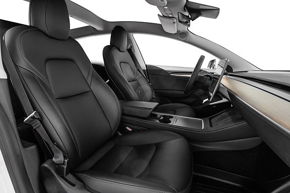 Tesla Model 3 26 of 30