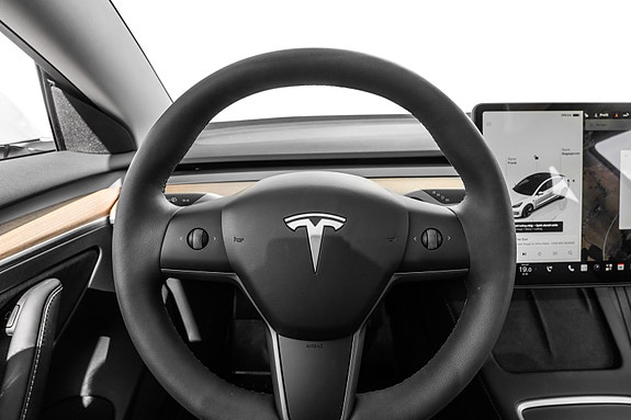 Tesla Model 3 15 of 30