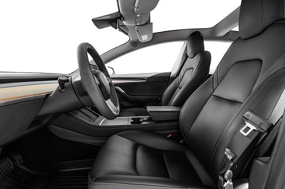 Tesla Model 3 10 of 30