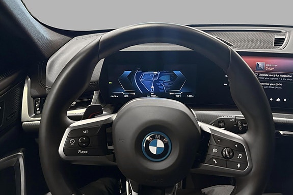 BMW iX1 6 of 20