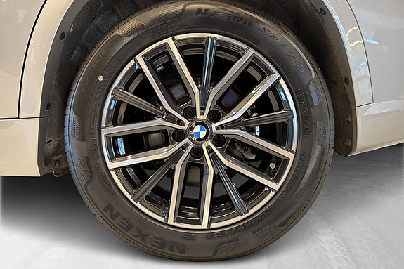 BMW iX1 15 of 20