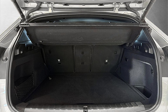 BMW iX1 14 of 20