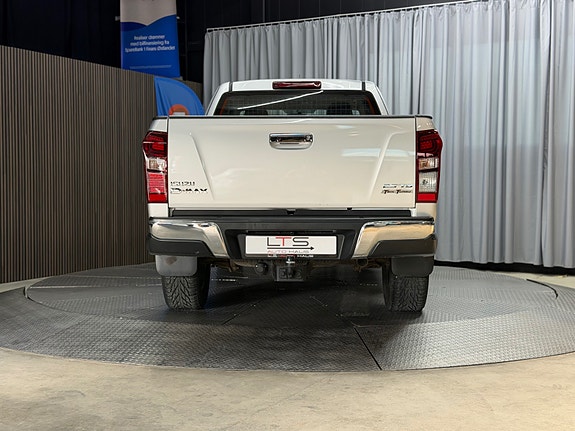 Isuzu D-max 28 of 30