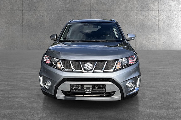 Suzuki Vitara 2 of 10
