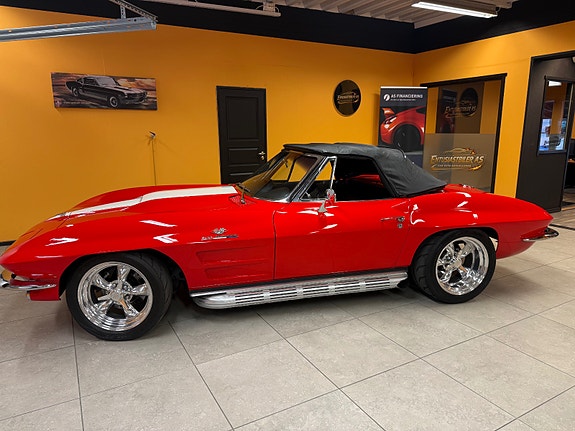 Chevrolet Corvette 23 of 30