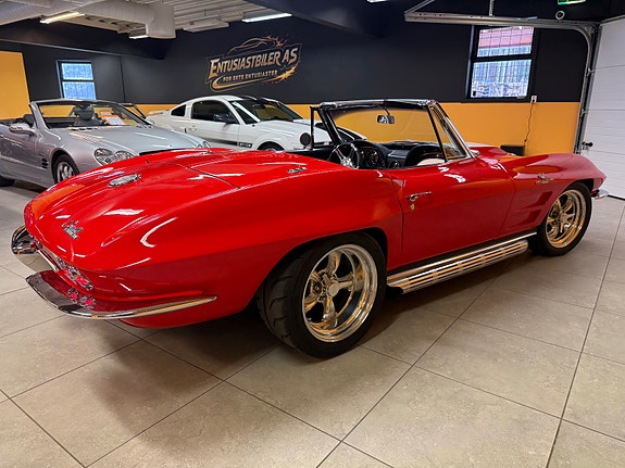 Chevrolet Corvette 8 of 30
