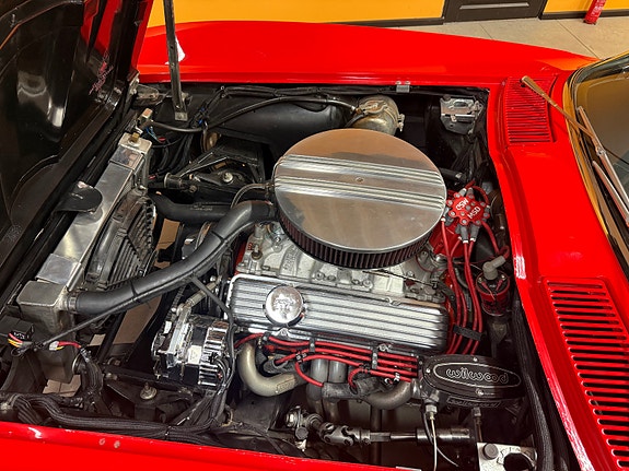 Chevrolet Corvette 27 of 30