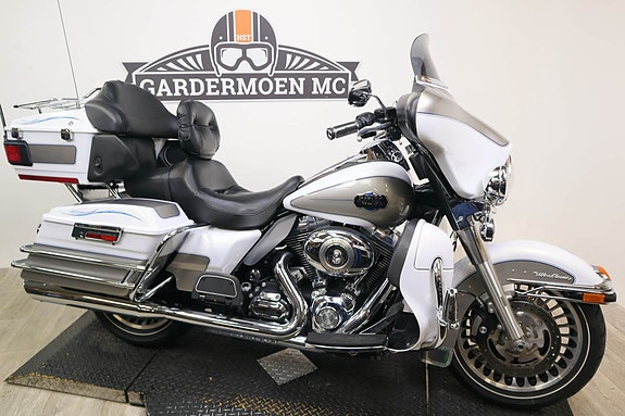 Harley-Davidson Electra Glide Ultra Classic 9 of 19