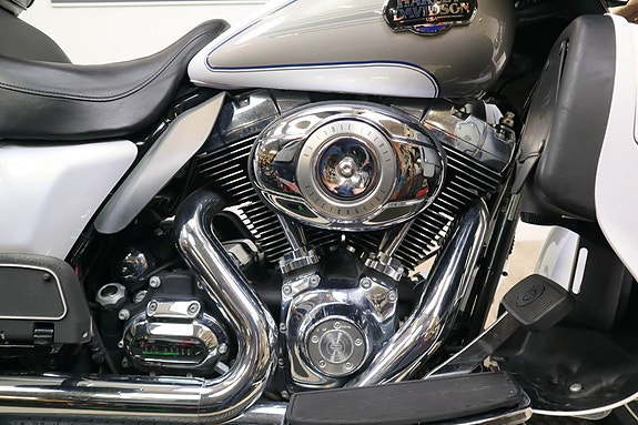 Harley-Davidson Electra Glide Ultra Classic 4 of 19