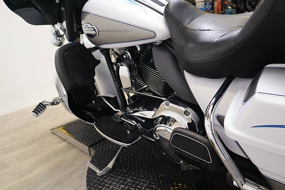 Harley-Davidson Electra Glide Ultra Classic 5 of 19