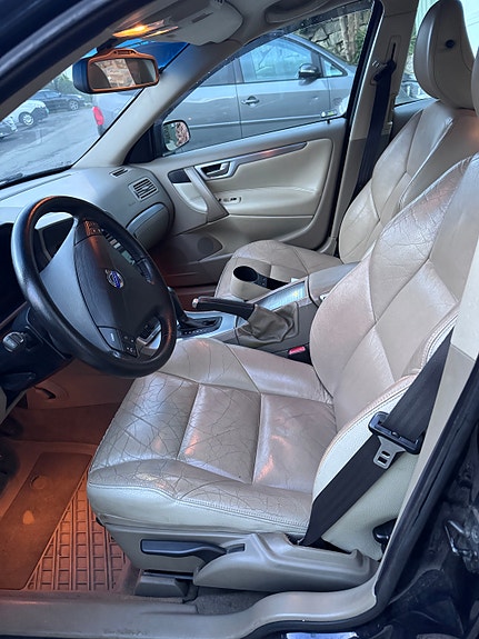 Volvo S60 10 of 12