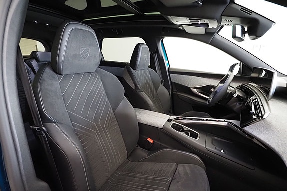 Peugeot e-5008 12 of 30