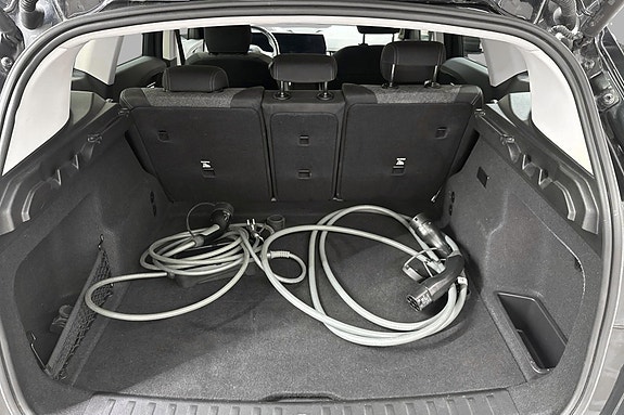 BMW iX1 18 of 28