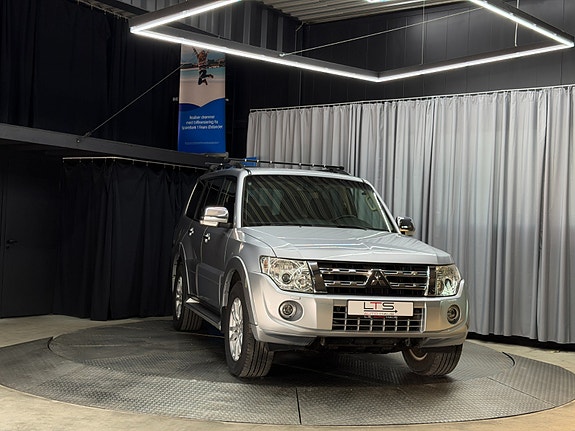 Mitsubishi Pajero 23 of 30