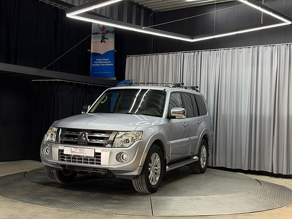 Mitsubishi Pajero 25 of 30