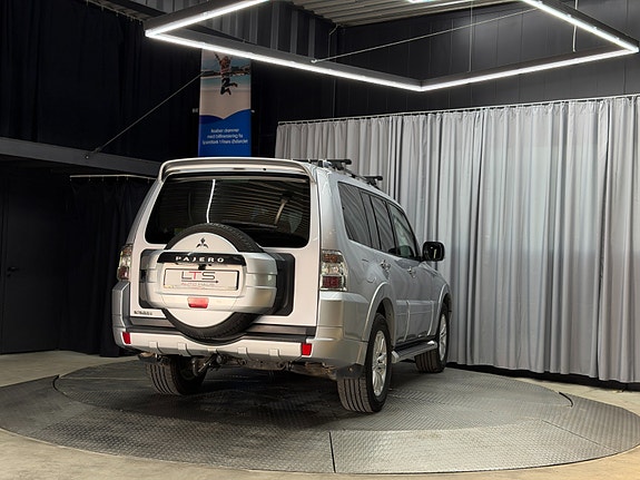 Mitsubishi Pajero 15 of 30