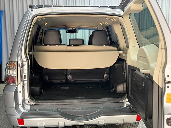 Mitsubishi Pajero 29 of 30
