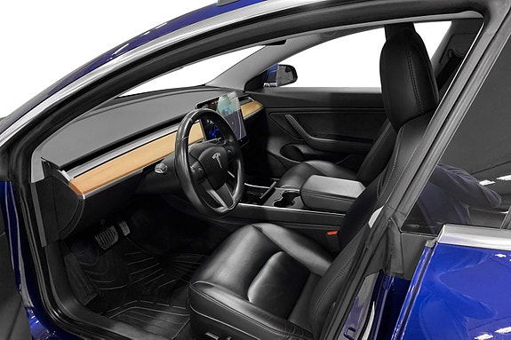 Tesla Model 3 2 of 10